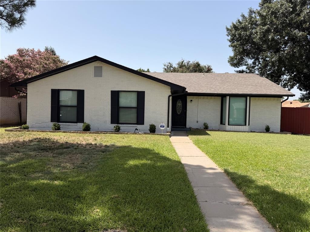 1262 Valencia Lane — photo