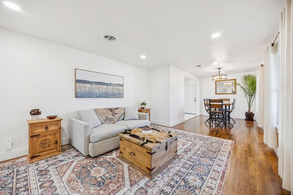 207 Joe White Street — photo