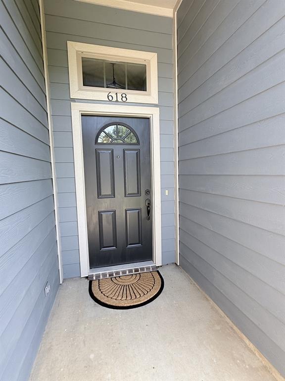 618 E Walcott Street, Pilot Point, TX 76258 — photo 3