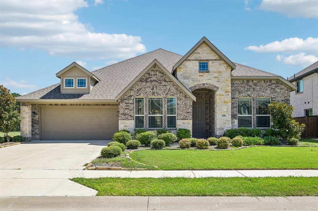 208 Oakcrest Drive — photo