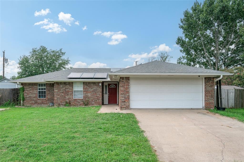 2205 Canyon Circle — photo