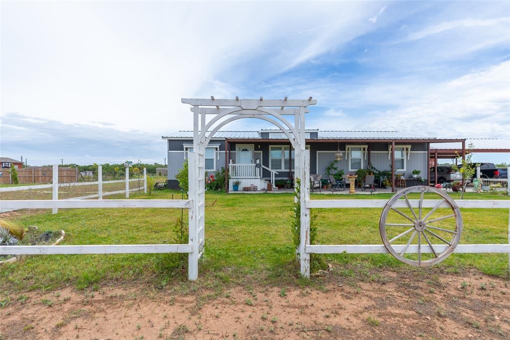 6348 Private Road 4286 — photo