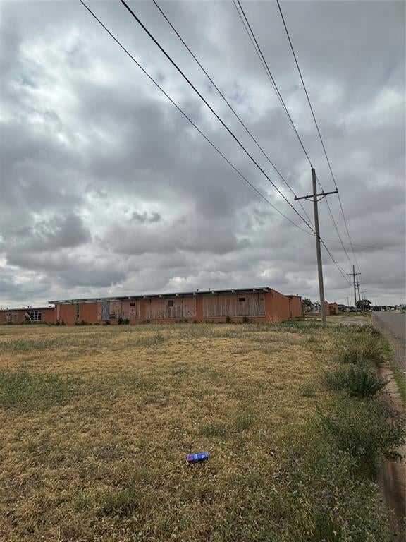 1900 Walter Griffin Street — photo