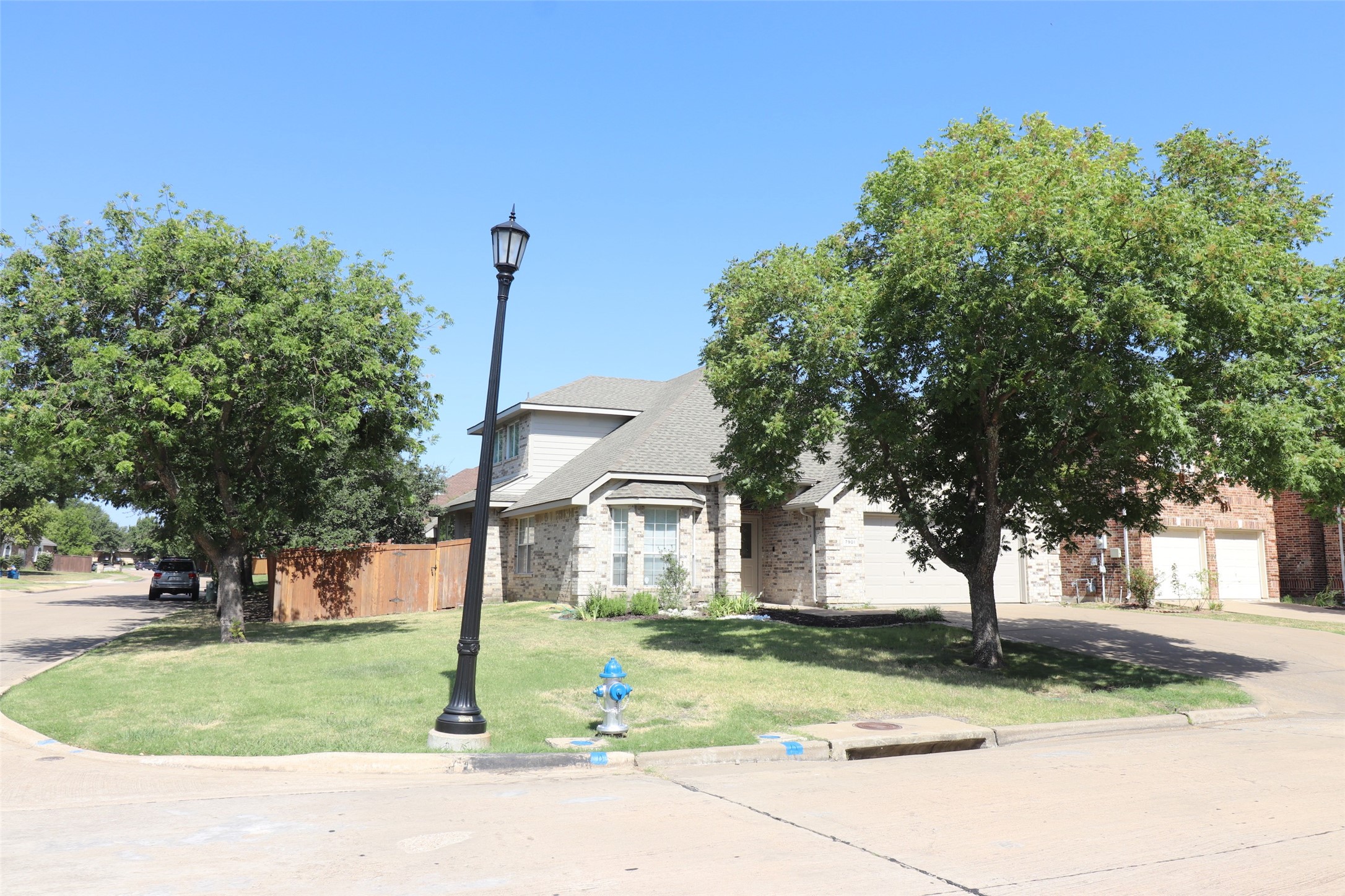7901 Stonehaven Lane — photo