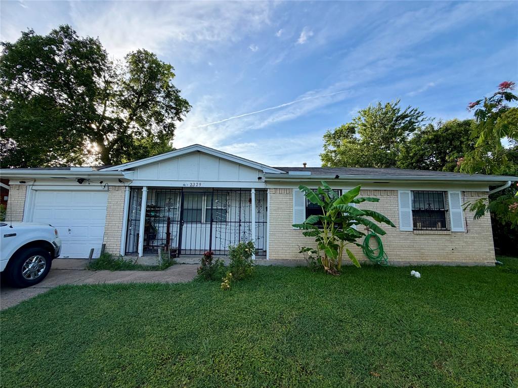 2329 Clover Ridge Drive — photo