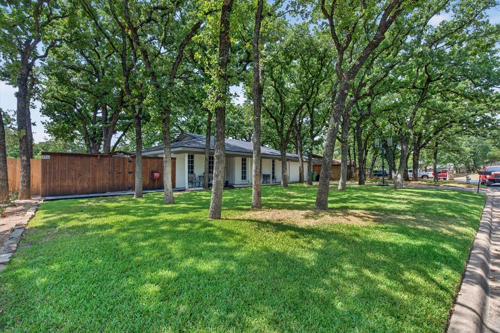 1317 W Redbud Drive — photo