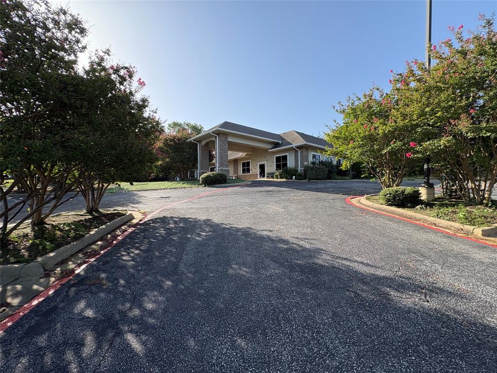 1220 Reba Macentire Lane — photo