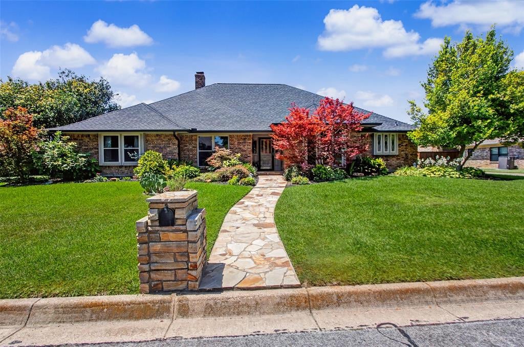 6717 River Bend Road — photo