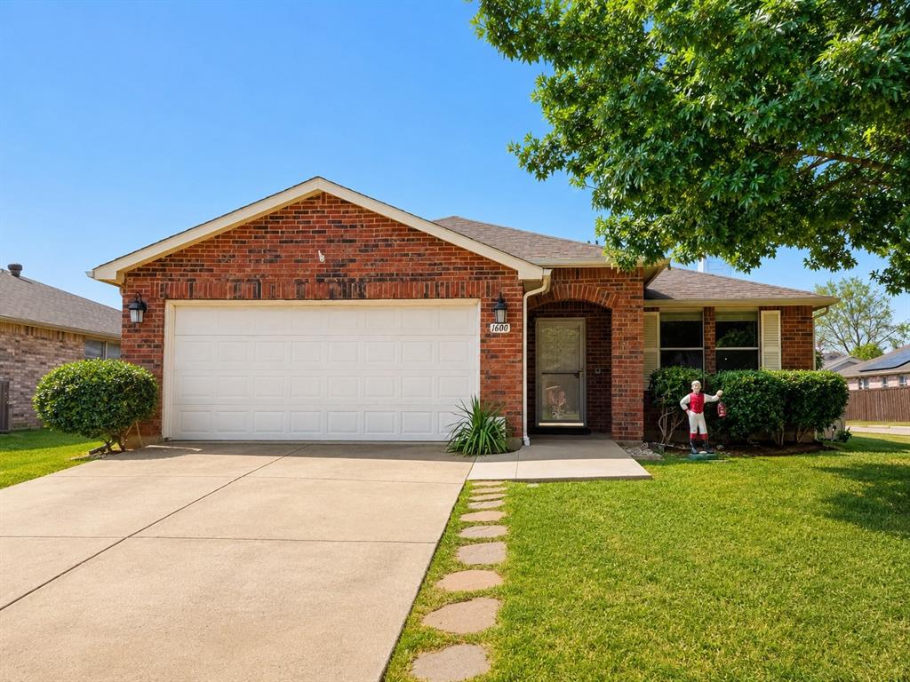 1600 Fieldstone Drive — photo