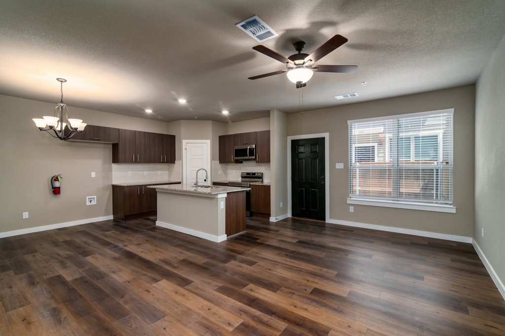 635 Wheatfield Drive — photo