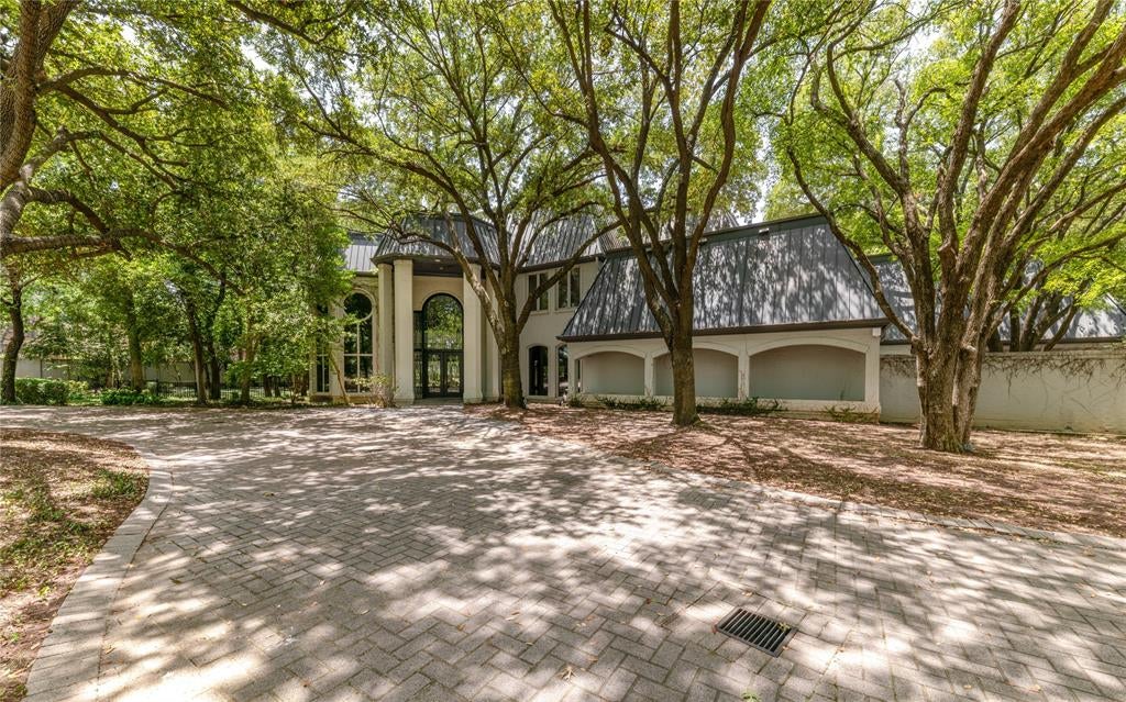 2420 Lincoln Drive — photo