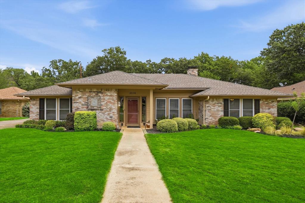 2816 N Creekwood Drive — photo
