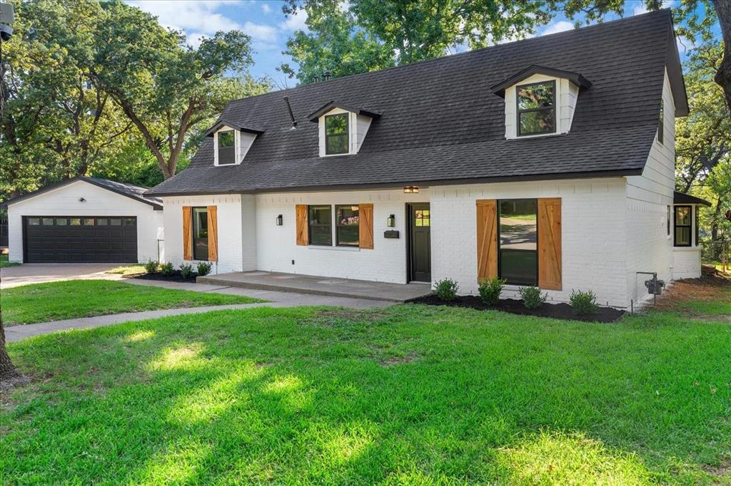 1815 Wellington Court — photo
