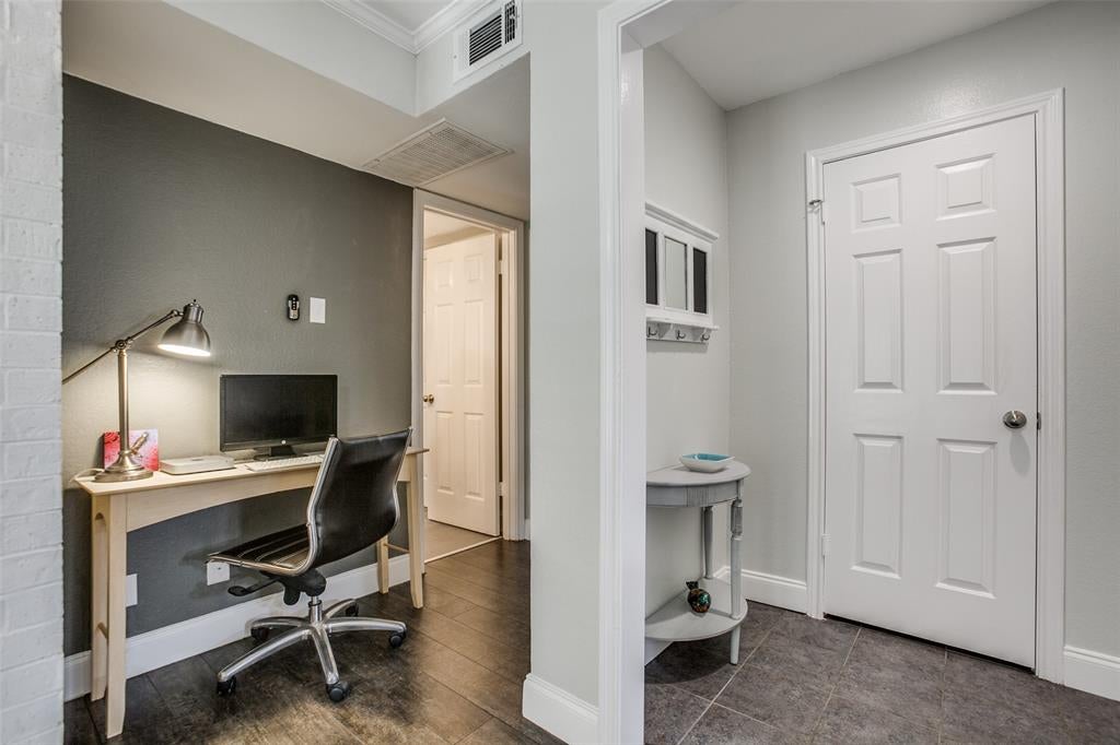 16301 Ledgemont Lane 202 — photo