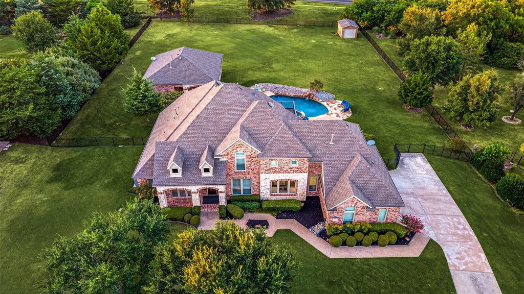 2821 Winding Creek Road — photo