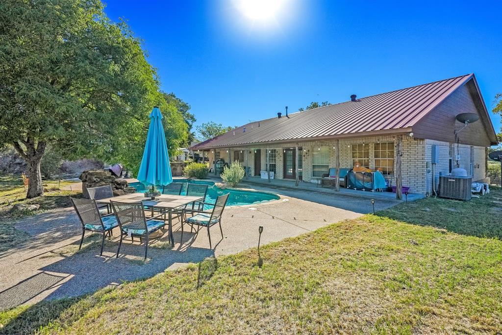 156 Private Road 3626 — photo