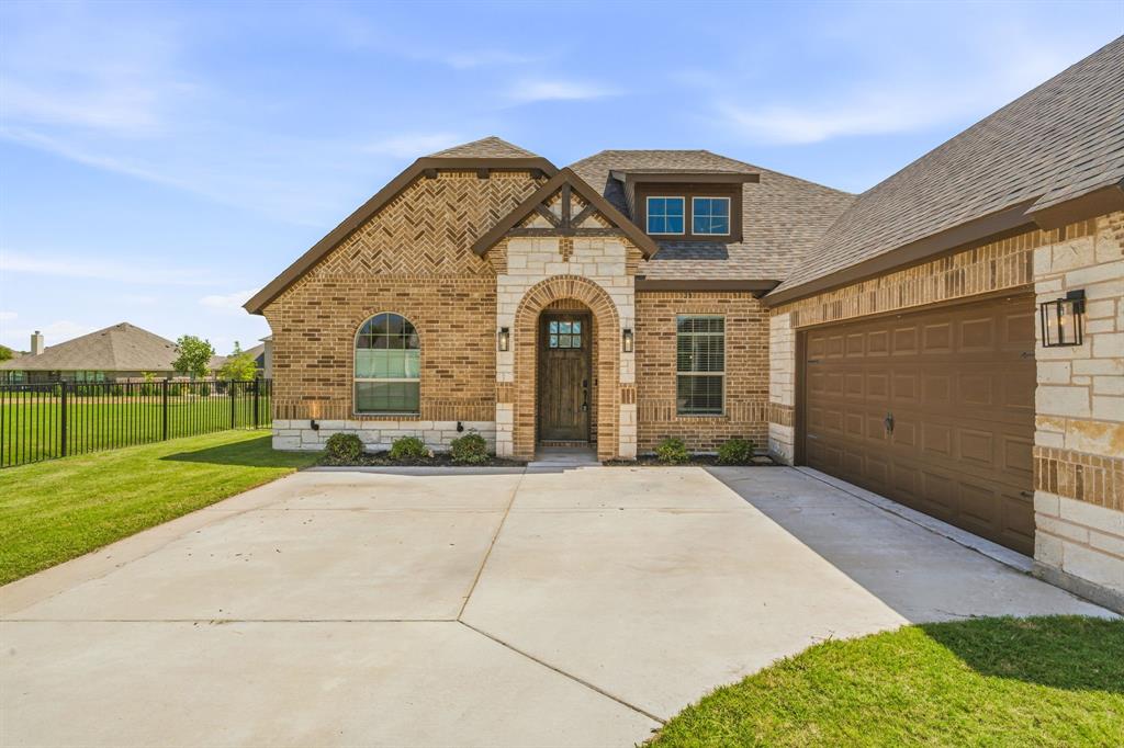 513 River Bank Court — photo