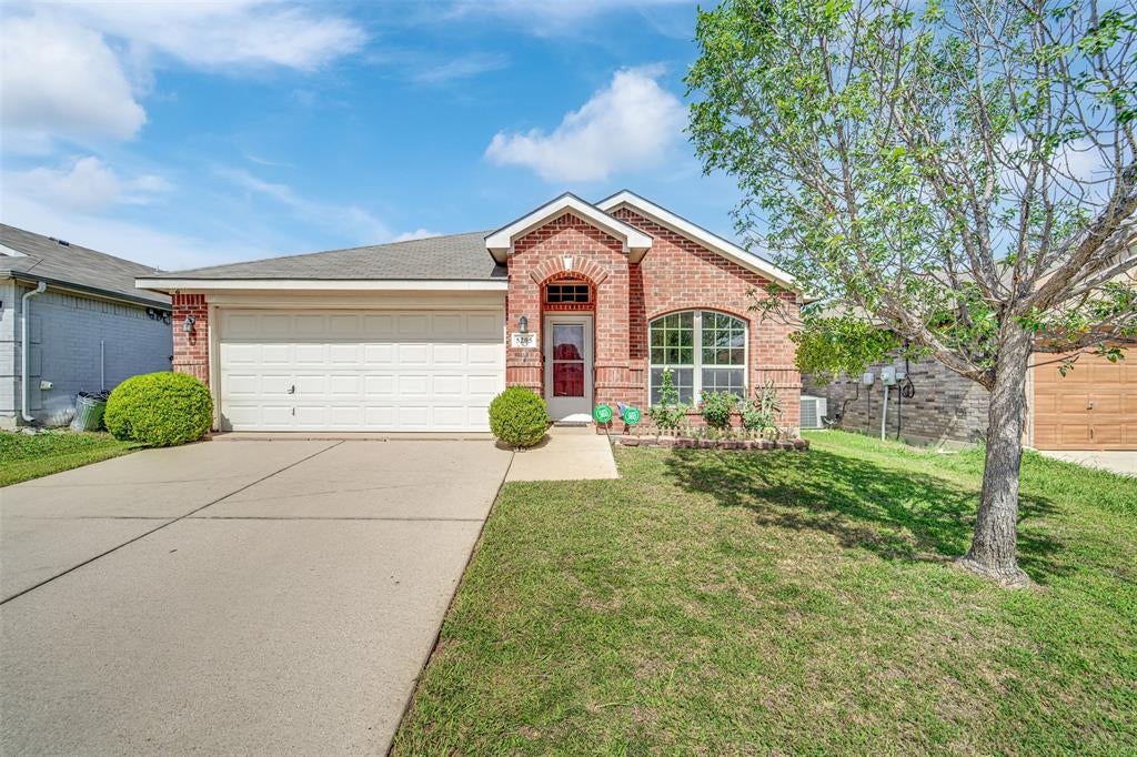5205 Mirror Lake Drive — photo