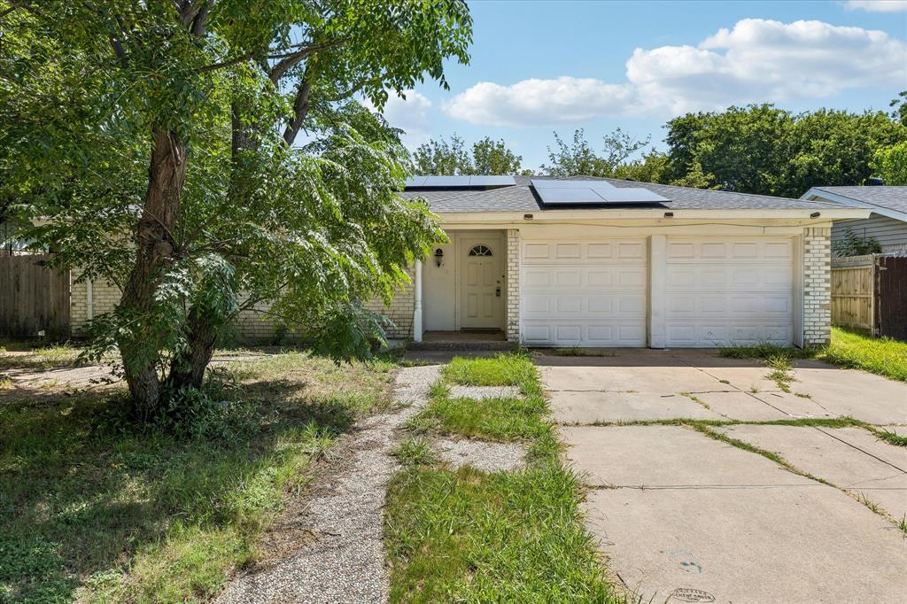 716 Heathcliff Drive — photo