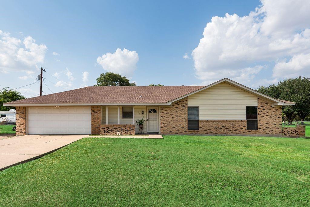 121 Tracy Drive — photo