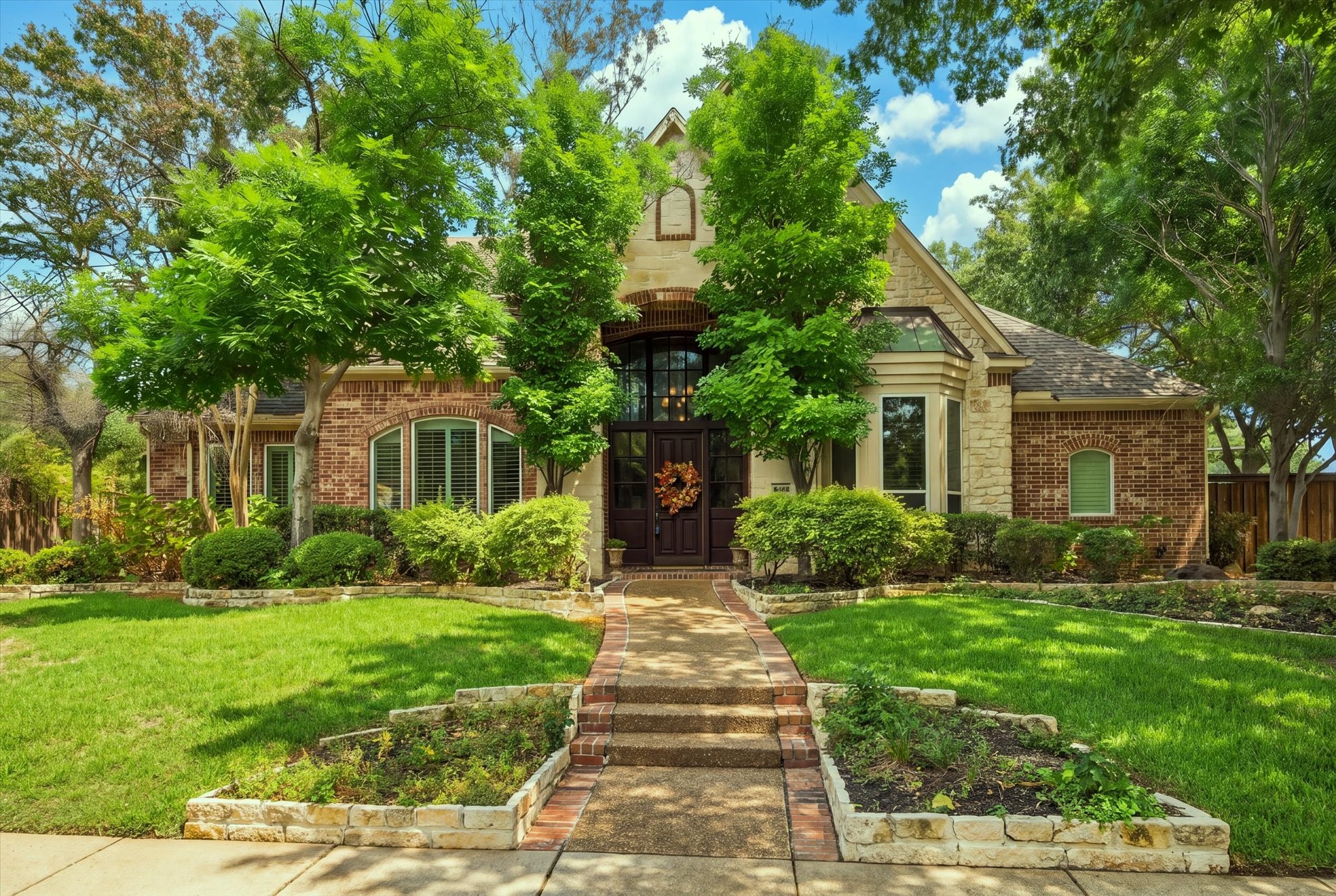 5900 Lennox Hill Drive — photo