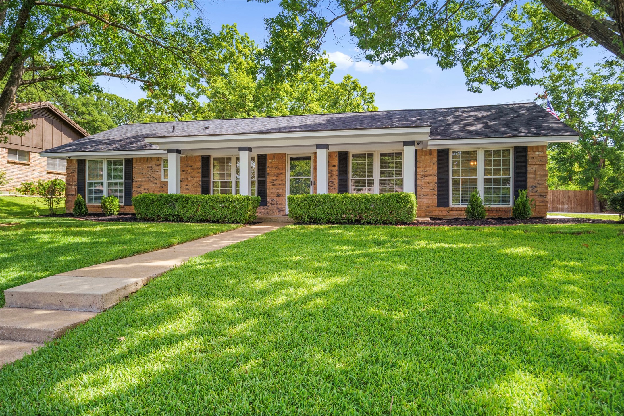 409 Summit Ridge Drive, Euless, TX 76039 — photo 2