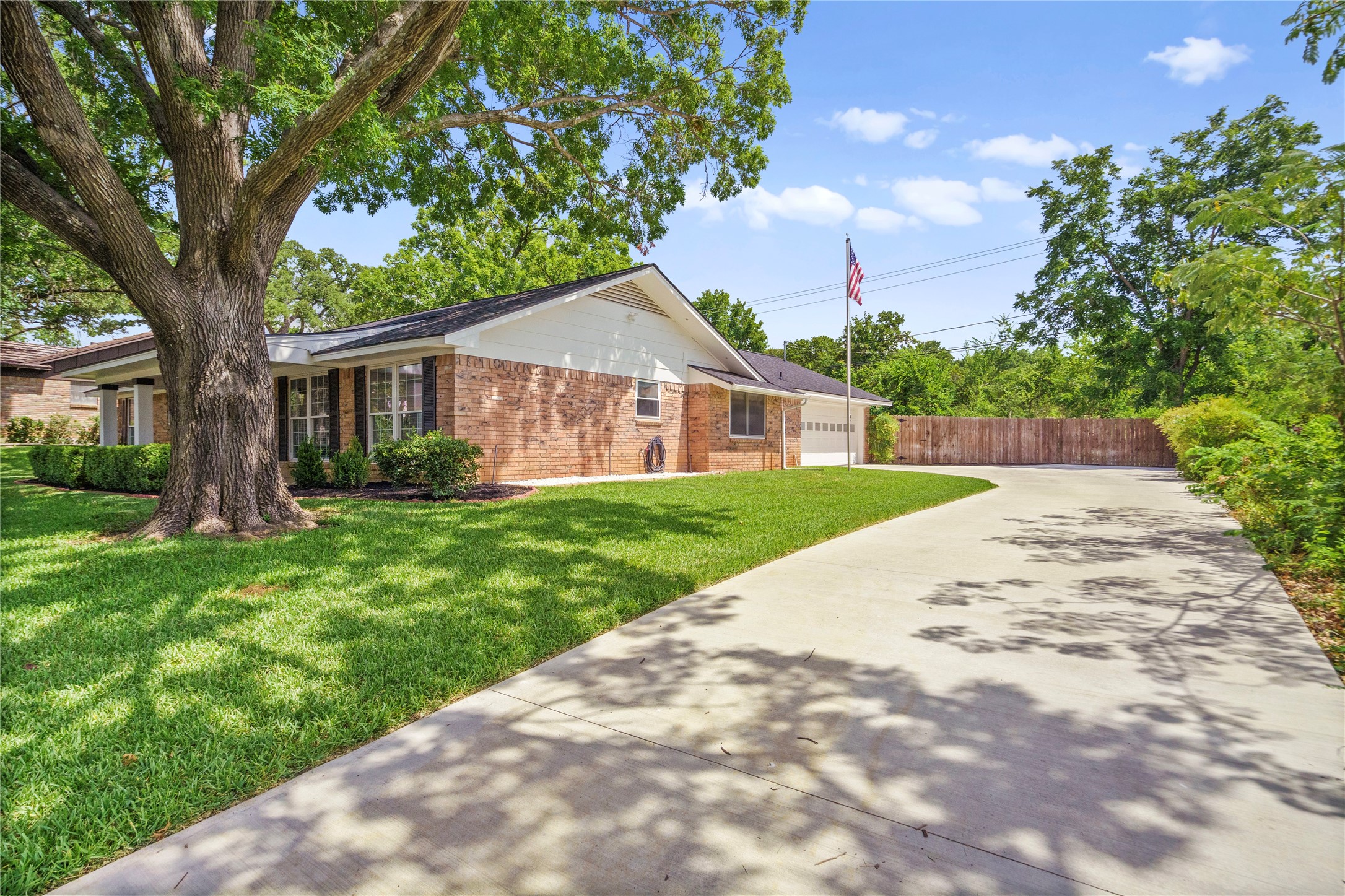 409 Summit Ridge Drive, Euless, TX 76039 — photo 3