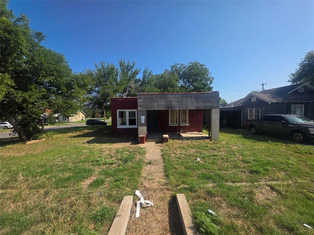 1100 E Walker Street — photo