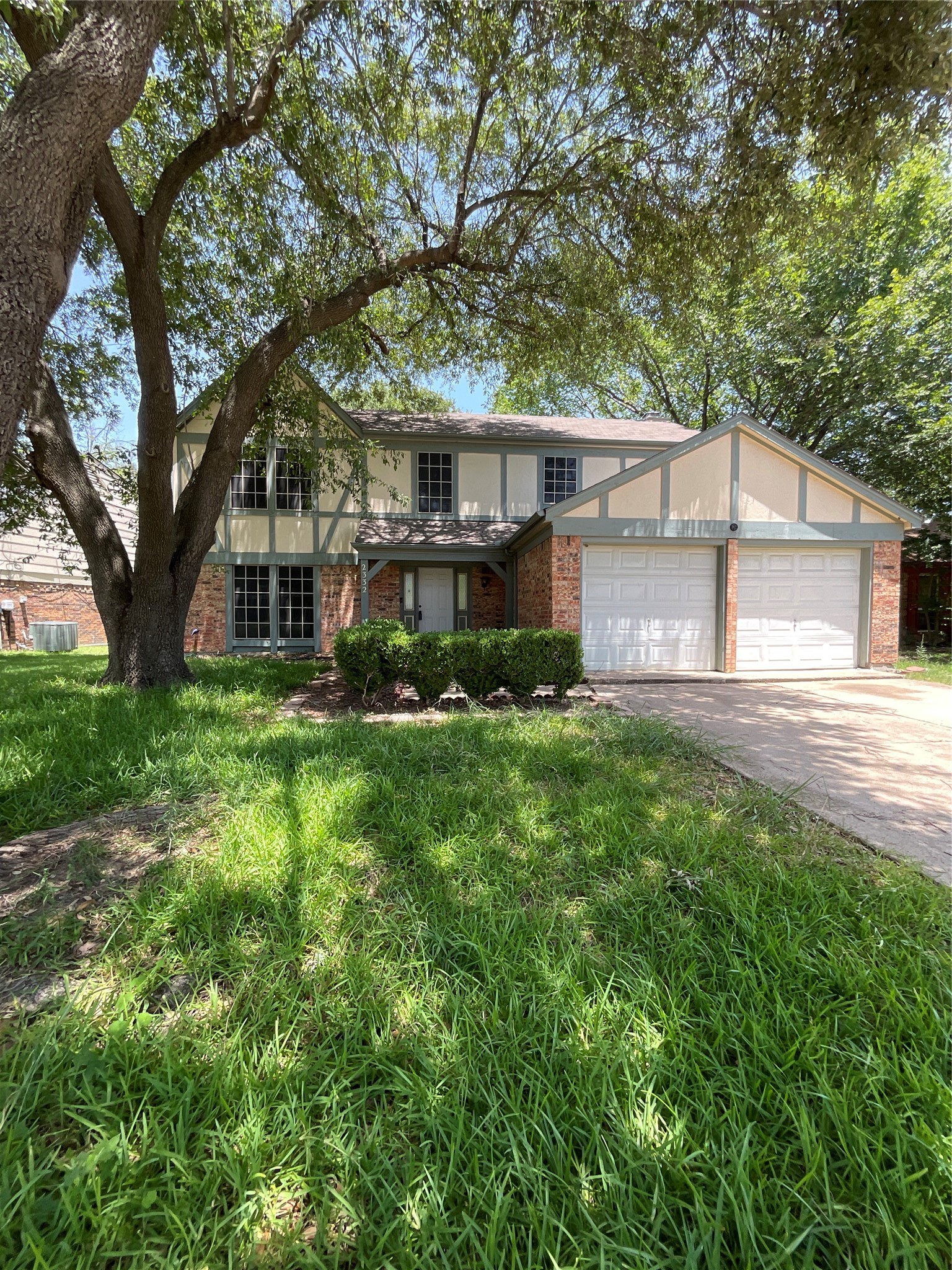 2332 Abbington Lane — photo