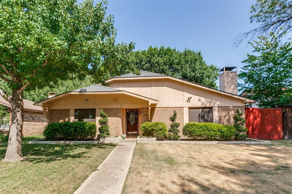 1305 Blanco Lane — photo