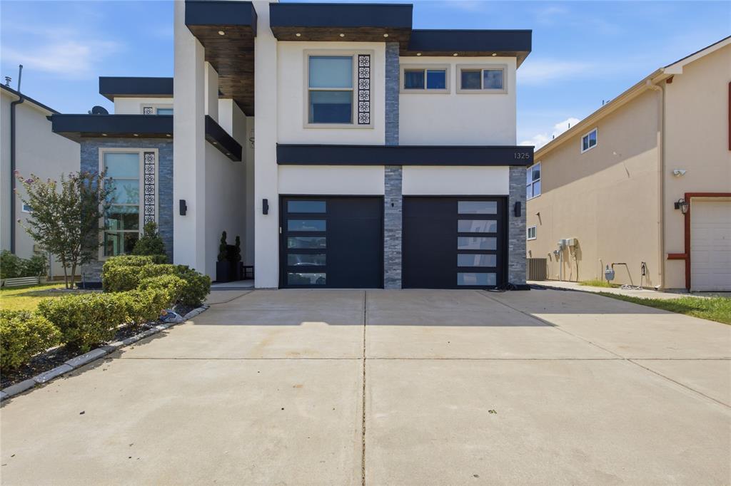 1325 Gibralter Street — photo
