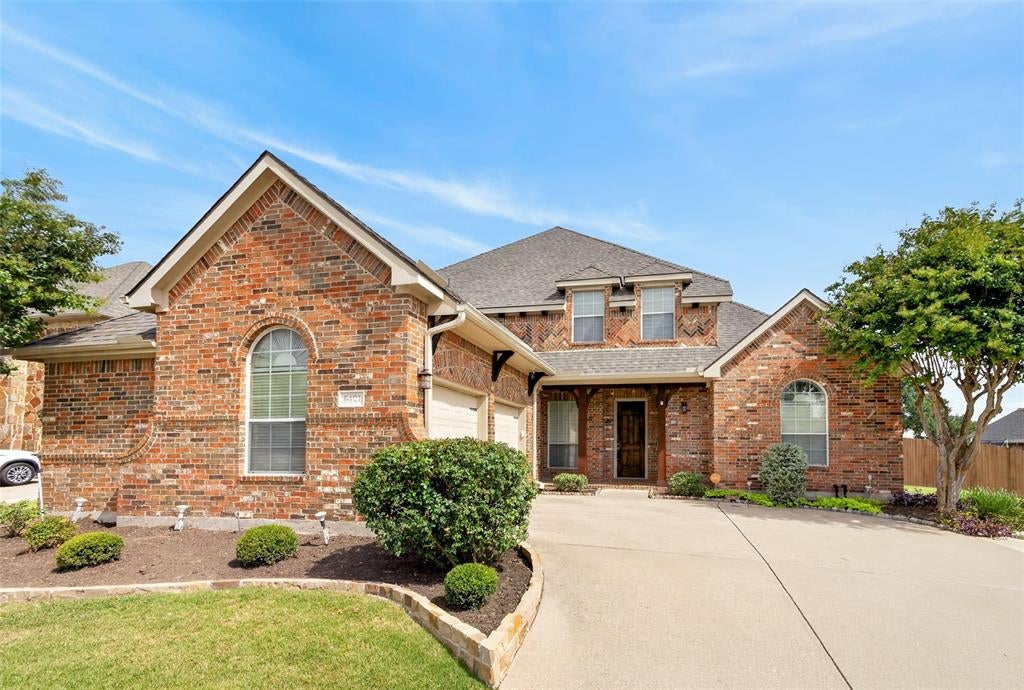 6421 Fieldcrest Lane — photo