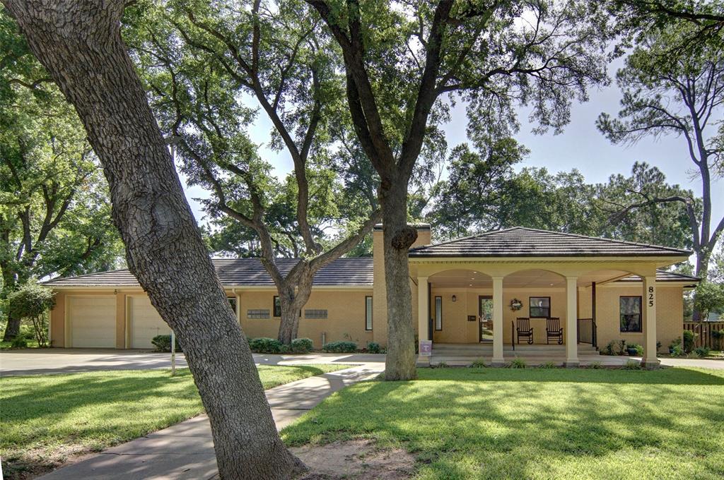 825 Elm Street — photo
