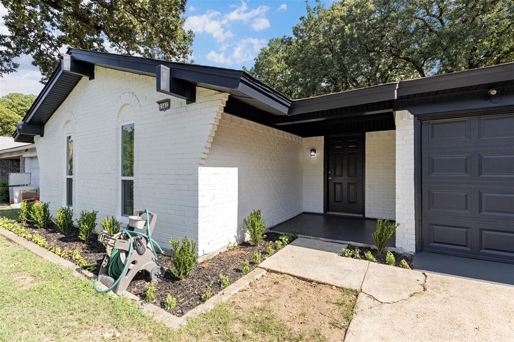 11412 Small Drive — photo