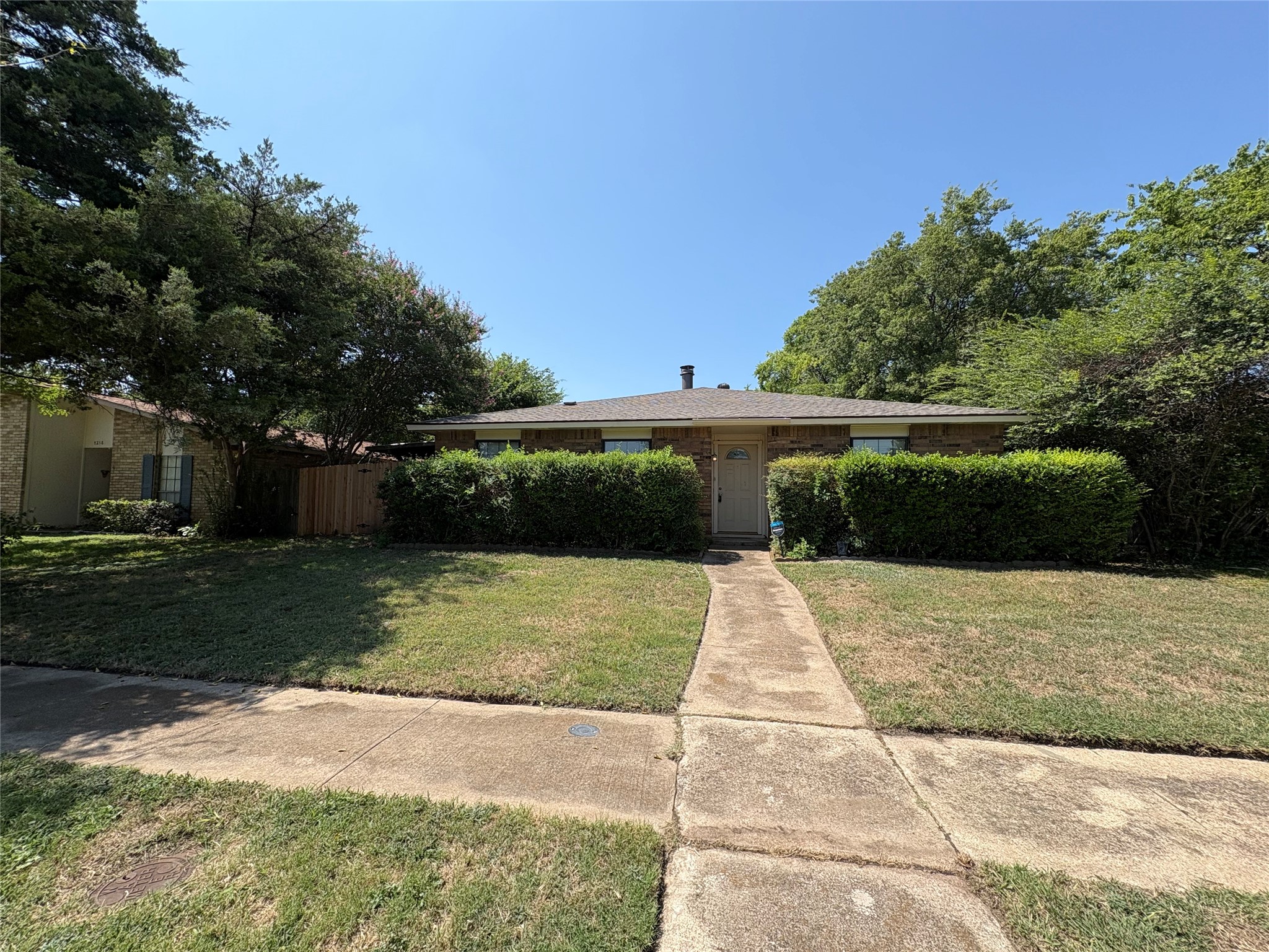 7222 Hedge Drive — photo
