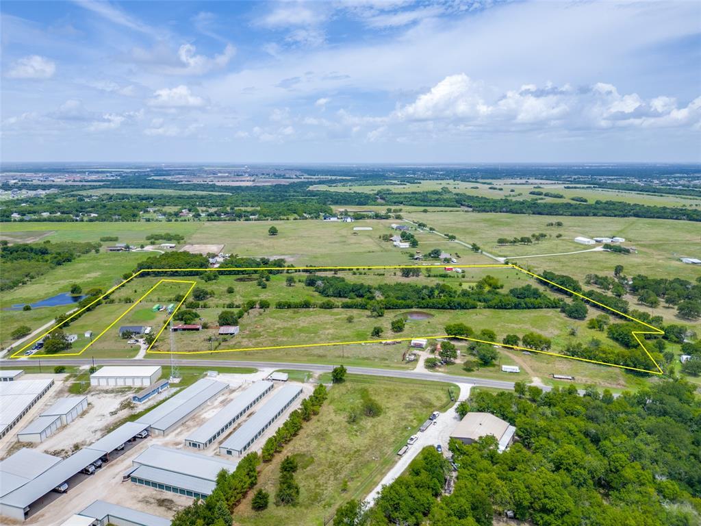 7811 FM 35 — photo