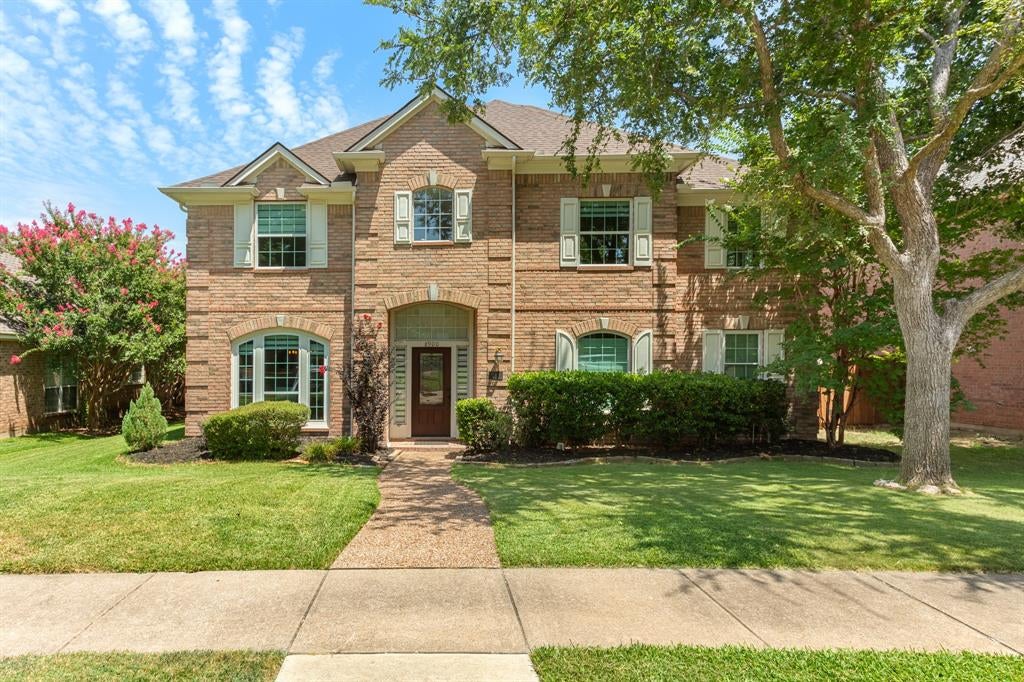 8900 High Meadows Drive — photo