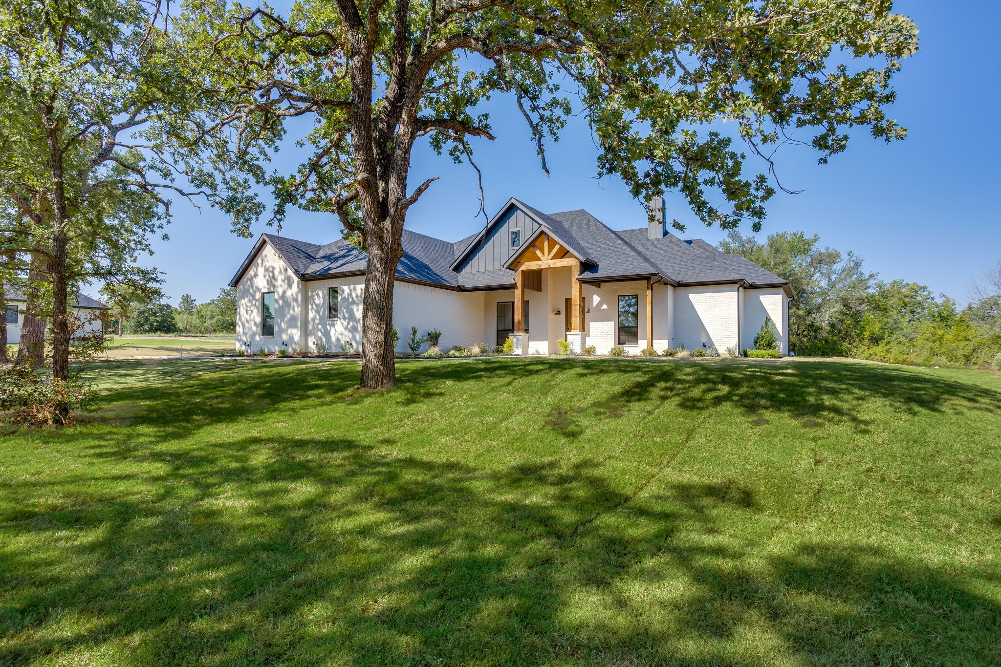 173 Oak Grove Way — photo