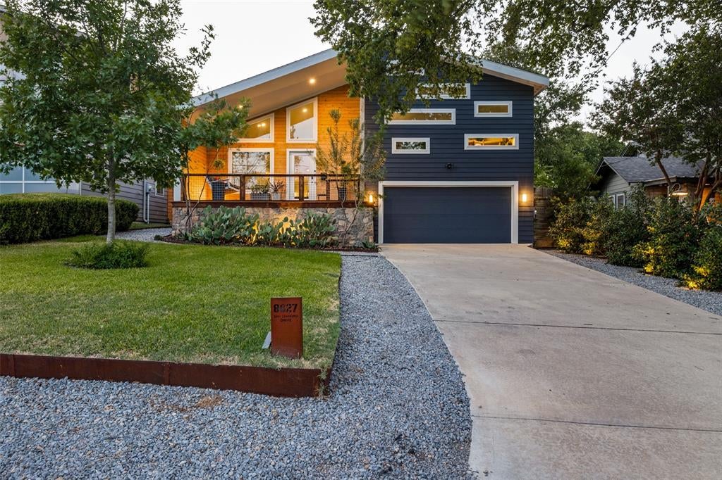 8627 San Leandro Drive — photo