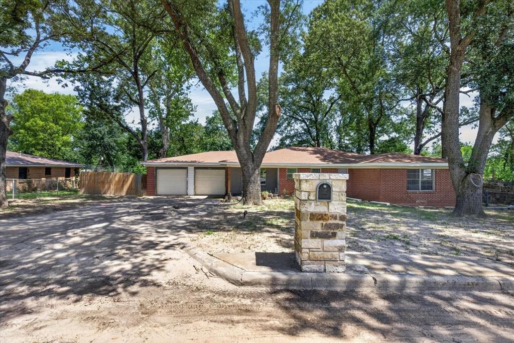 925 Maryland Drive — photo