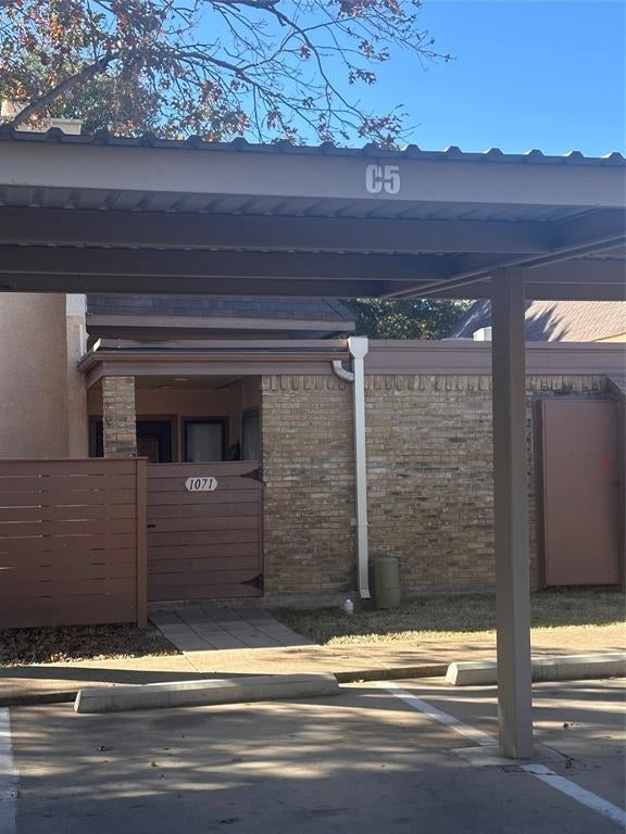 Home in Dallas, TX 75220 — photo 2