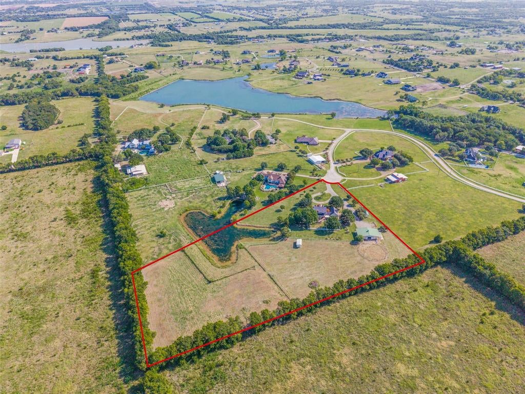 2412 Coyote Run Road — photo