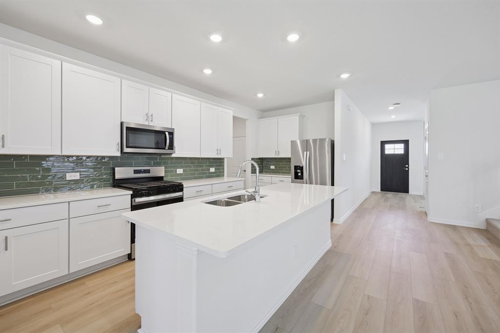 2102 Santa Anita Street — photo