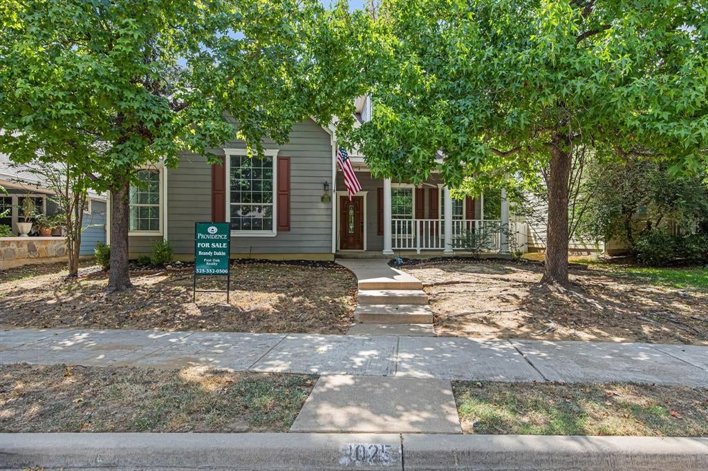 1025 Devonshire Drive — photo