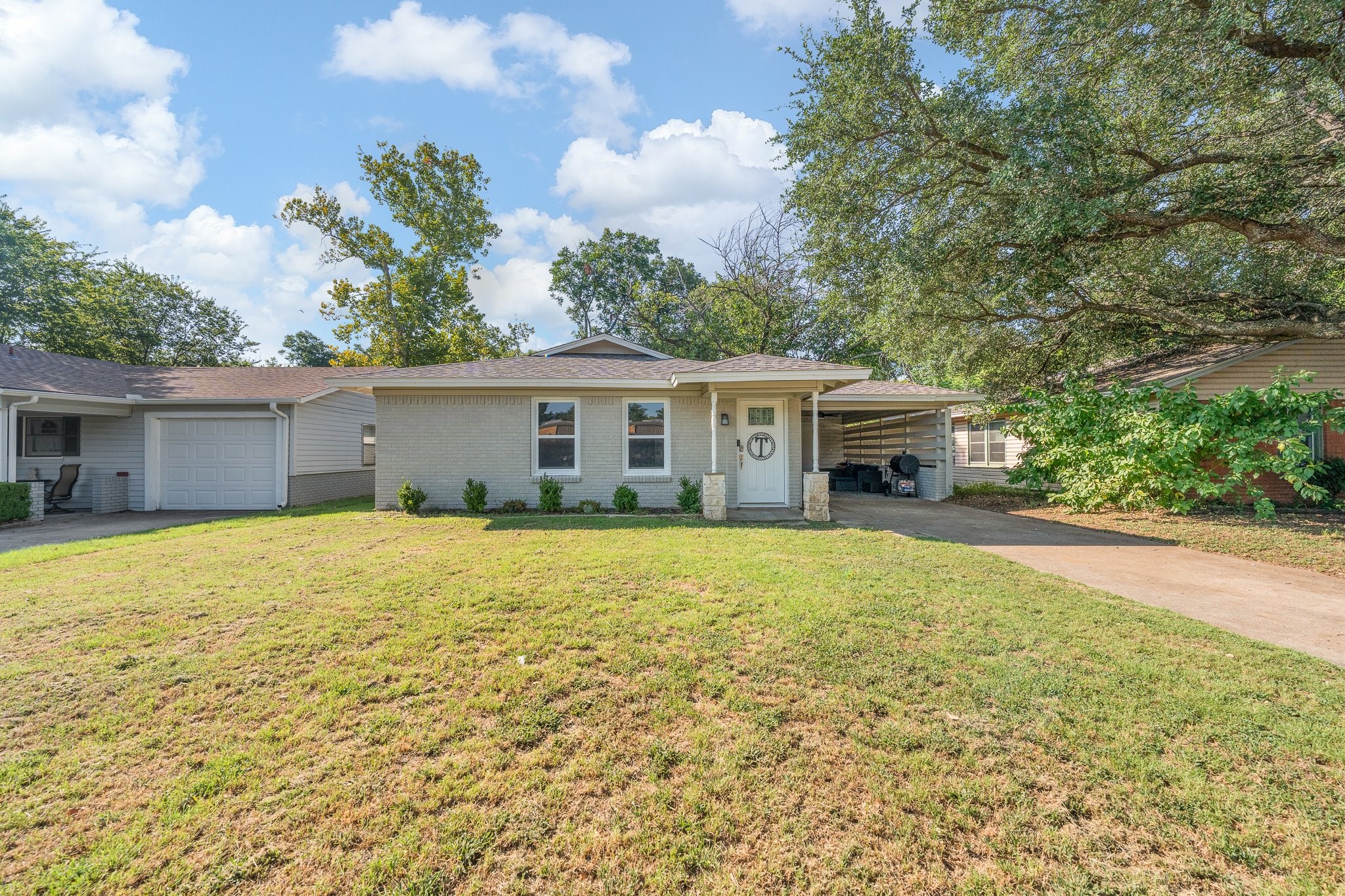 809 Phillips Street, Cleburne, TX 76033 — photo 2
