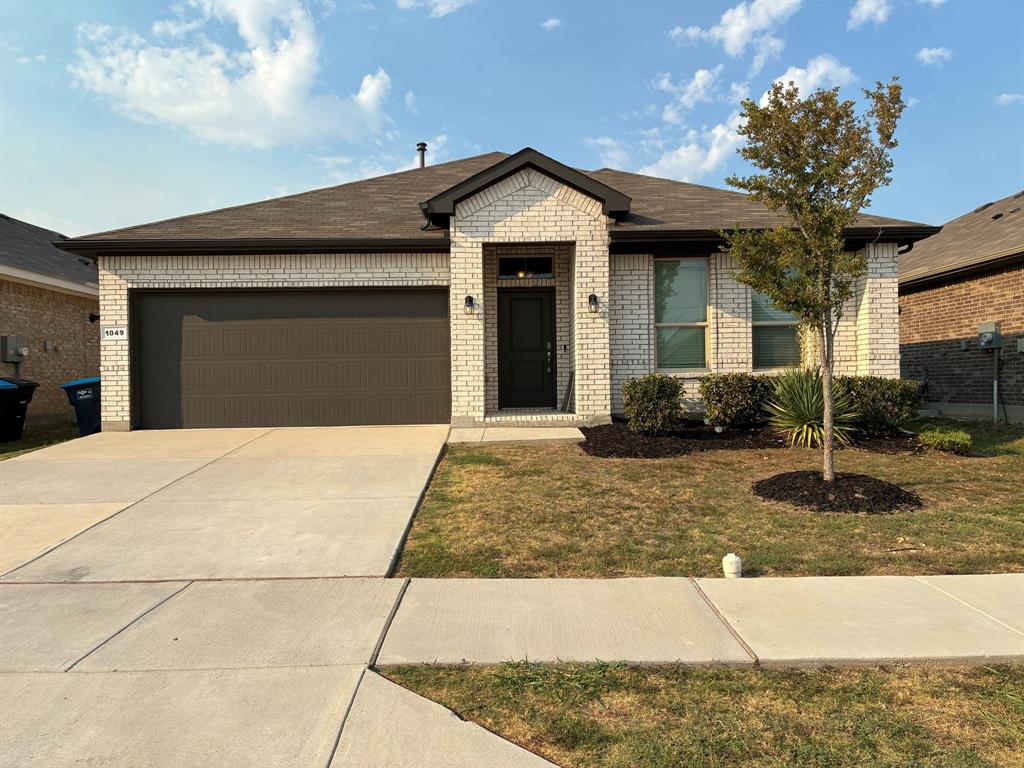 1049 Kirkham Way — photo