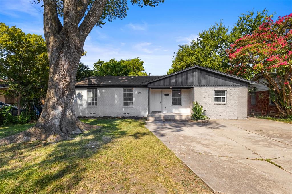 8719 Freeport Drive — photo
