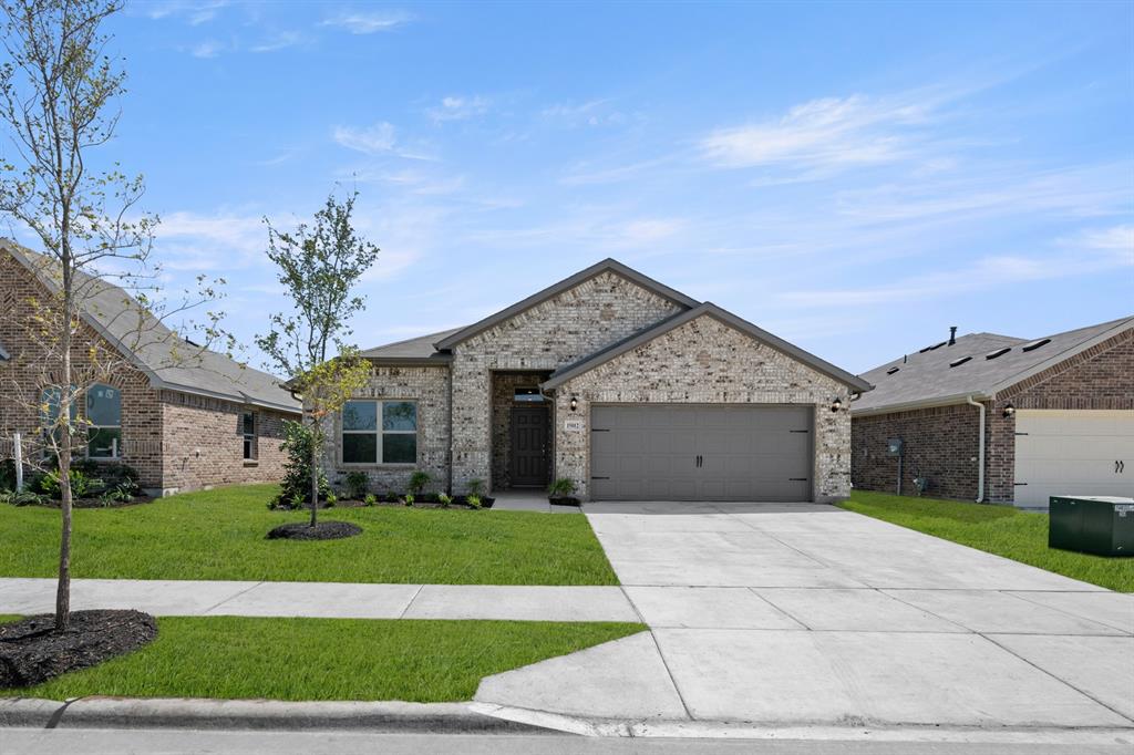 15012 Amantes Avenue — photo