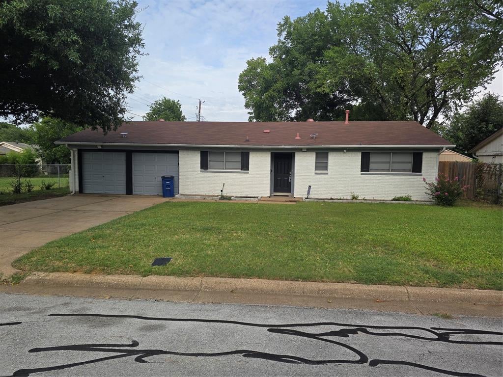 304 Salem Drive — photo