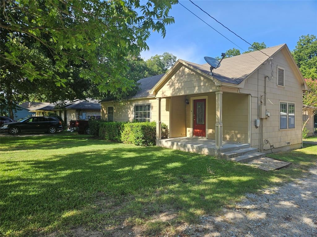726 S Lindsay Street — photo